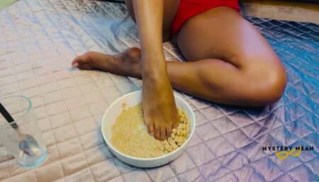 Cereal & Milk Ebony Feet Play