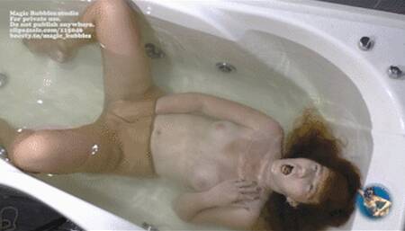 426 Ginger_ masturbating in pantyhose underwater