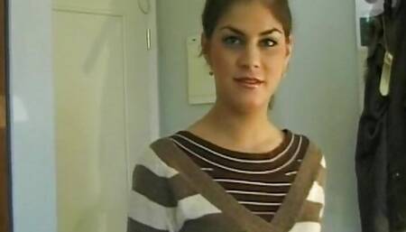 I'm Zuzana a brunette cam girl with a shaved pussy and today
