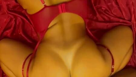 I suck a fan's cock until I get cum, until he puts me on all fours and bursts my pussy