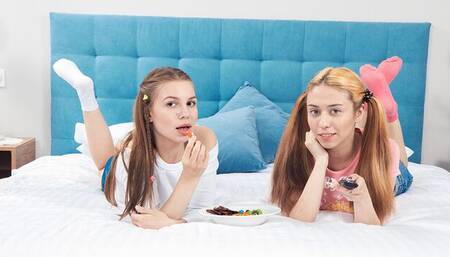 Lana Rose and MSour are enjoying their double-headed dildo