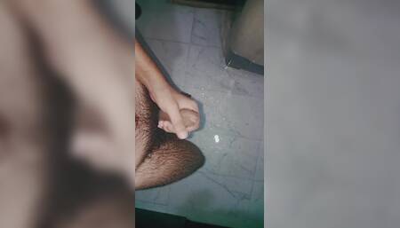 Bathroom ke ander masterbution
