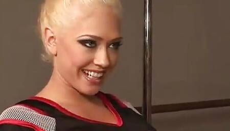 Sexy Stipper Kagney Linn Karter fucking her trainer