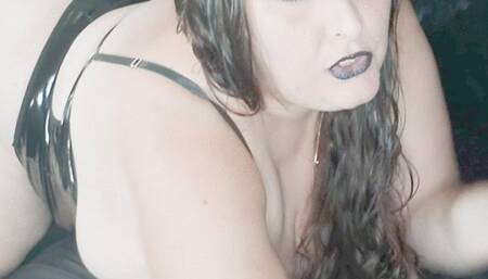 Nicki Pie chainsmoking doggy