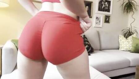 Nicolette Bloom - Play A Peepee Game With Mommy