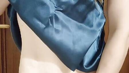 Arianna striptease.... great bodu