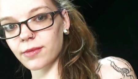 5 months pregnant little Marie Already has a big belly