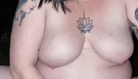 BBW Massive squirt in the woods