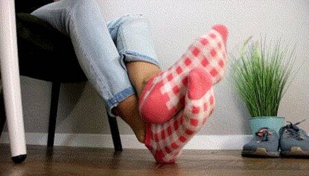 Enjoy my rubbing and creating new aramatas from socks