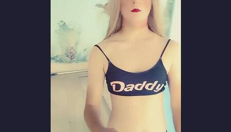 Come in the pool with me Daddy !