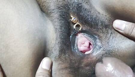 Bhabhi ne land aur dildo dono se chudaya.