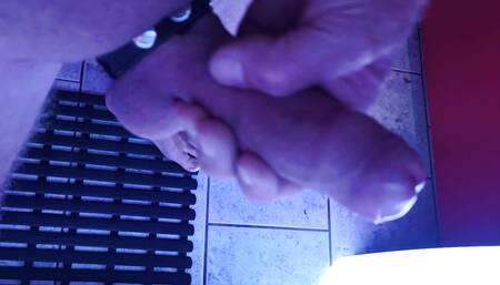 Abspritzen im Solarium