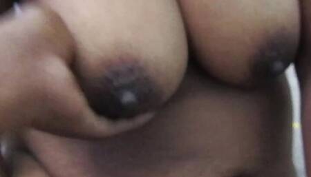 Tamil Hot Boobs Aunty SItting. Boob Pressing