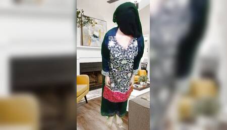 Muslim Girl Fingers Her Dripping Pussy Desi Sexy Wife Showing Big Boobs on Video Nasty