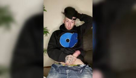 Onlyfans model Tussin_t cums for you after work at Walmart