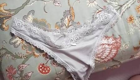 Jerking off in my stepdaughter bed and panties