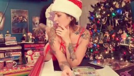 Keri Love - Dirty talking Mom can't wrap presents without cumming on his big cock