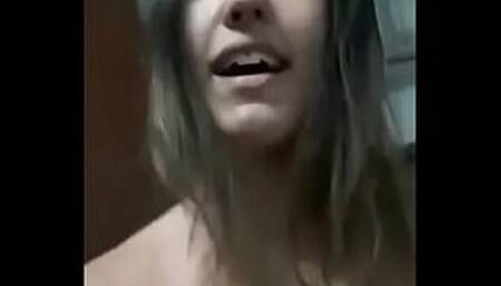 Novinha Peladinha - Fell on the net - Whatsapp