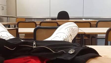 Horny at school during course revision, this French-Asian student takes out his cock in public, jerks off in a risky university