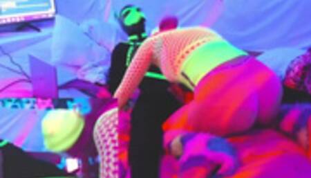 @SexyNeonKitty Blowjob after Pegging ScrewMe-Doo Chaturbate LIve