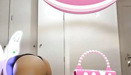 ---BIG ASS GIRL CARESSES ANAL AFTER WORK - SOLO FEMALE---