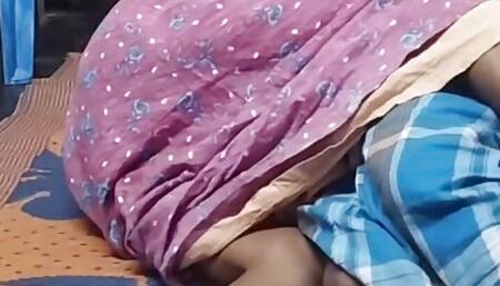 Telugu Aunty fucked at morning time