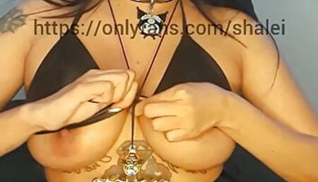 Happy Halloween, a very slutty nun enjoys double pleasure