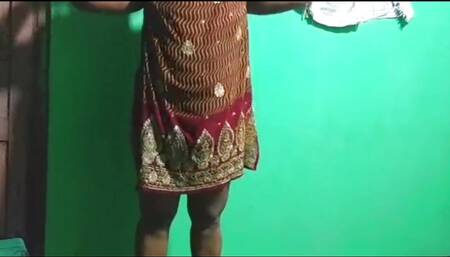Horny Milf Using Umbrella
