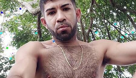 I WANNA CUM AND WENT TO HANDJOFF IN THE FOREST