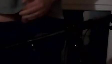 I like to jerk off on the landing