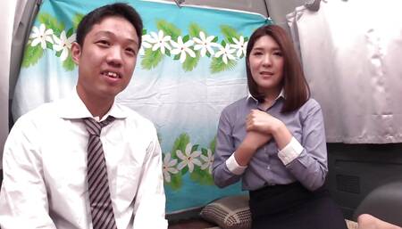 We Interviewed Male and Female Office Workers During Their Lunch Break. Yuta (25) and Saori (25)