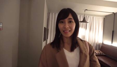 Part.1 a Female College Student with a Cute Face and Super Big Tits H Cup Appears Here She Is! 008