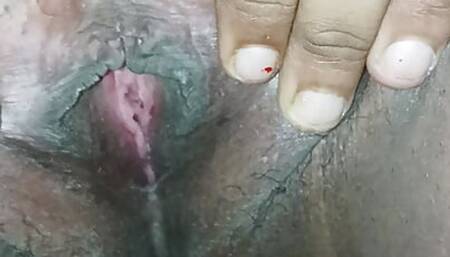 Desi Indian bhabhi deep inside new video