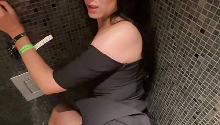 beauty fucks in a nightclub