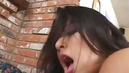 Latina with a big and round ass gets her tight cunt fucked