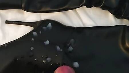 New boots and new cumshot