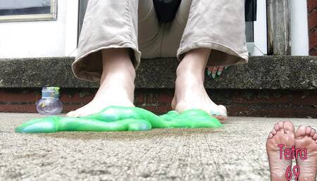 Easter Foot Slime smash and play
