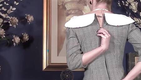 Busty British MILF Cougar Holly Kiss Enjoys a Filty Office Wank in Nylons