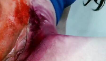 How to Use Lipstick on My Lips Pussy