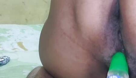 Chut ki pyas bhujai  Big ass bhabhi  toy sex  orgasam