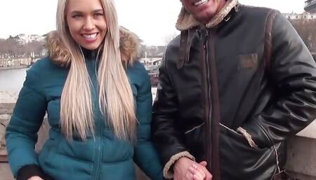 Sextape of a real couple on a honeymoon in Paris