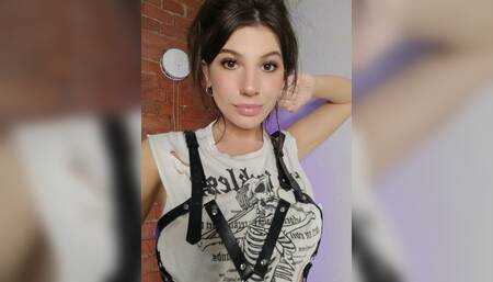 I gag my mouth and bring my pussy to orgasm, will you look?