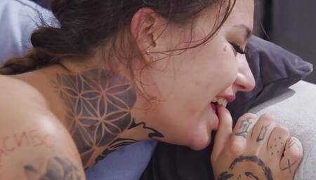 5KPORN Tattooed Bad Girl Mari Galore