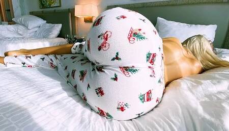 Step Mom Wakes up to Hard Cock of Step Son He helps MILF to cum quick