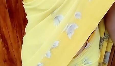 Meera Tamil wife saree show