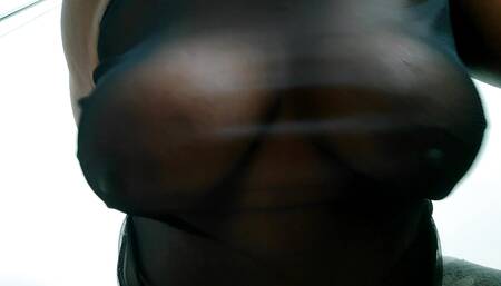Make valkab's boobs bounce....