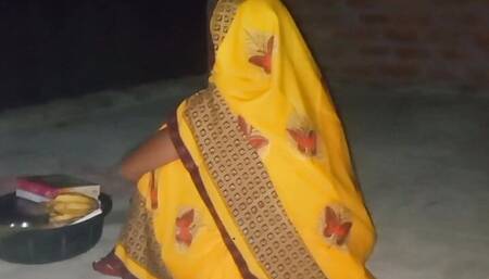 Desi Indian karwa chauth apne Pati ke sath Manaya