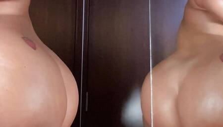 Huge Ass Big Titty Girl Rides 8 Inch Dildo