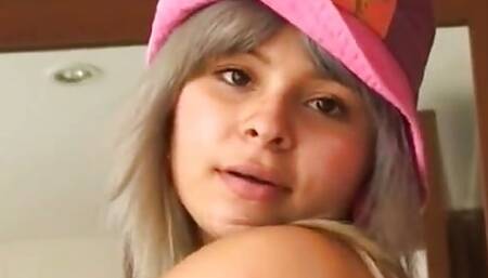 Cute Babe Sammy 18 Fingers Her Young Pussy Hard