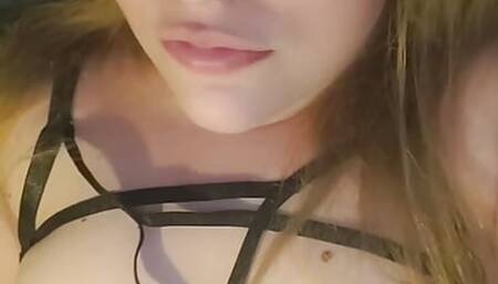 Fat pussy bbw in lingerie playing with that wet pussy